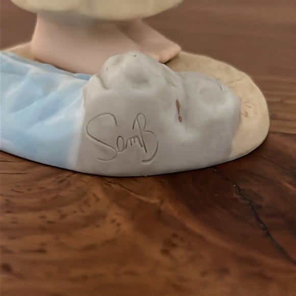 Precious Moment Enesco 1999 The Great Pearl Figurine - Picture 9 of 9